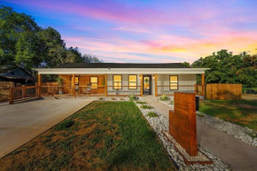 JK'S Bungalow in Waco
